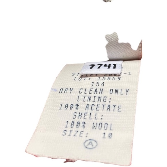 Vtg Casual Corner Christmas Red Black Collar 100% Wool Fully-Lined Skirt Suit 10 - Picture 7 of 11